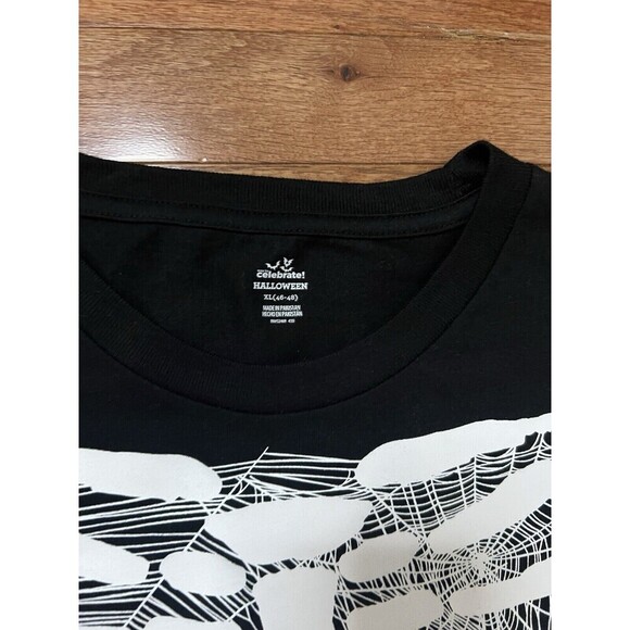 Way To Celebrate Black Halloween  Skeleton Tshirt Size XL New without tag - Picture 2 of 5